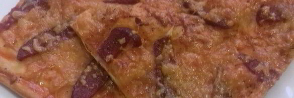 пицца спартанская из слоеного теста