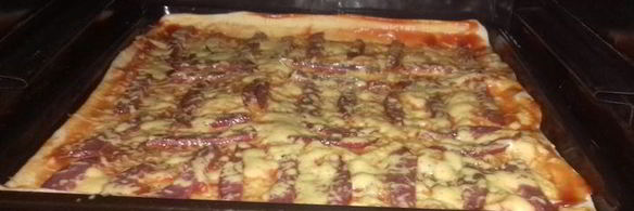 пицца спартанская из слоеного теста