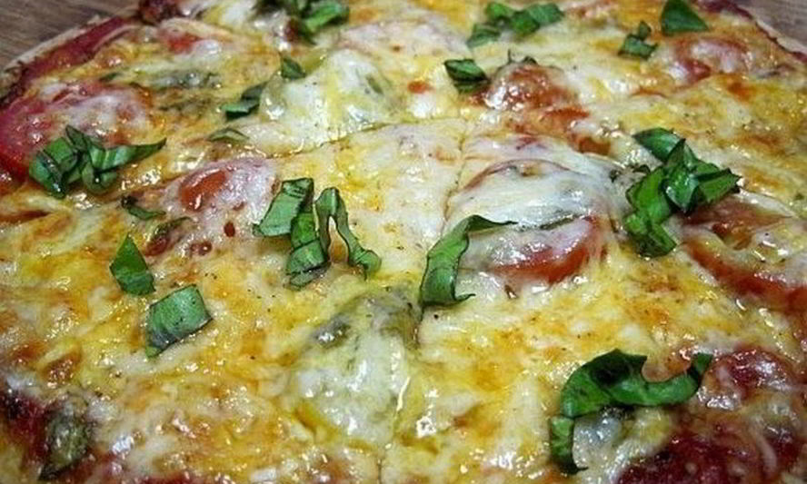 Рецепт вегетарианской пиццы с шампиньонами и сыром