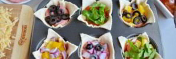 закуска пицца в стаканчиках