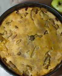 Шарлотка с яблоками