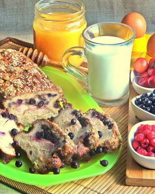 Хлебная шарлотка Яблочно-ягодная