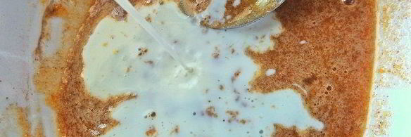 хлебная шарлотка яблочно-ягодная