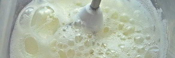 хлебная шарлотка яблочно-ягодная