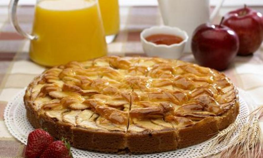 Рецепт классической шарлотки на простокваше