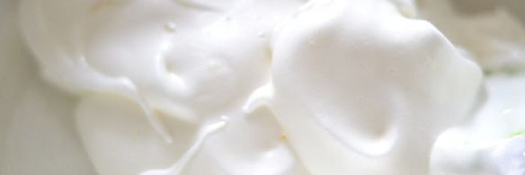 клубнично-фисташковая шарлотка