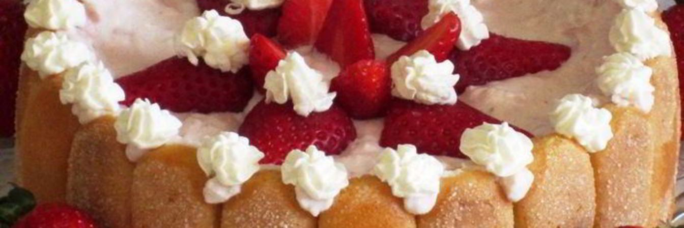 Клубнично-творожная шарлотка