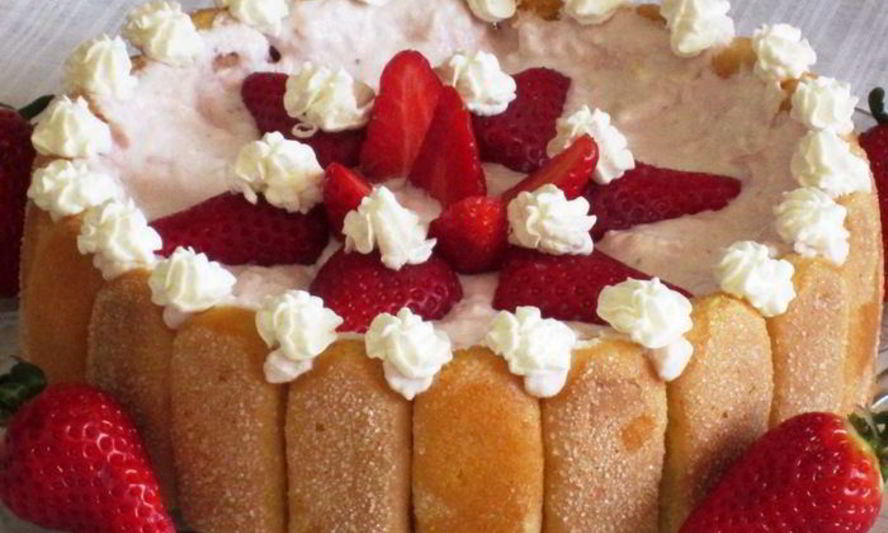 Рецепт клубнично-творожной шарлотка