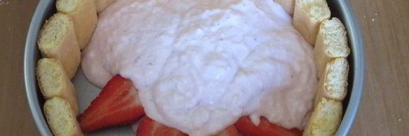 клубнично-творожная шарлотка