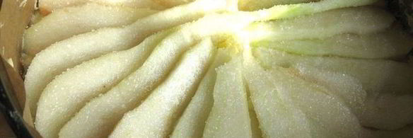 шарлотка с грушами