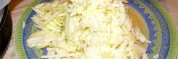 шарлотка с тертыми яблоками