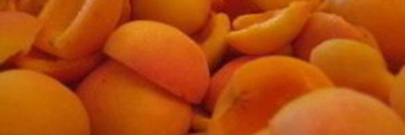 шарлотка с яблоками и абрикосами