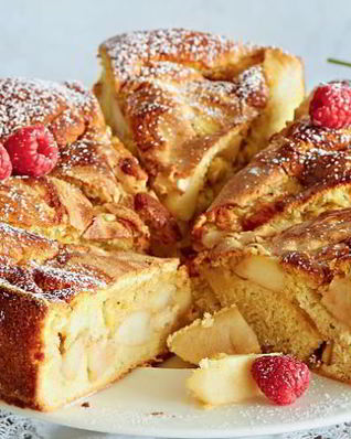 Шарлотка с яблоками и ванилью