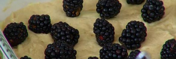 шарлотка с ягодами