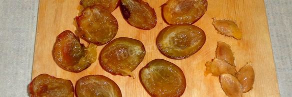 шарлотка со сливами