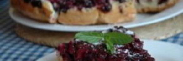 шарлотка со смородиной