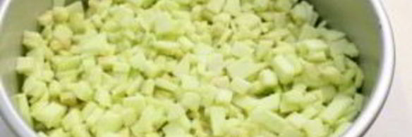 воздушная шарлотка с яблоками