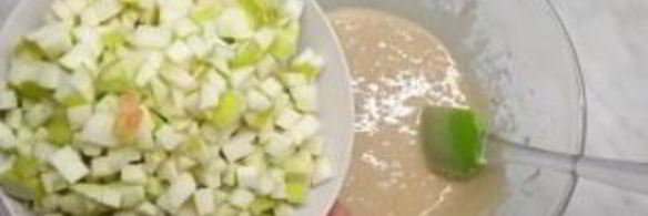 яблочная шарлотка