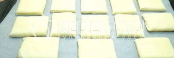 слойки из слоеного теста ореховые