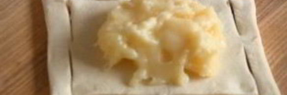 слойки из слоеного теста с кремом патисьер