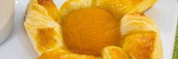 слойки с абрикосами