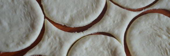 слойки с бананом и пастилой