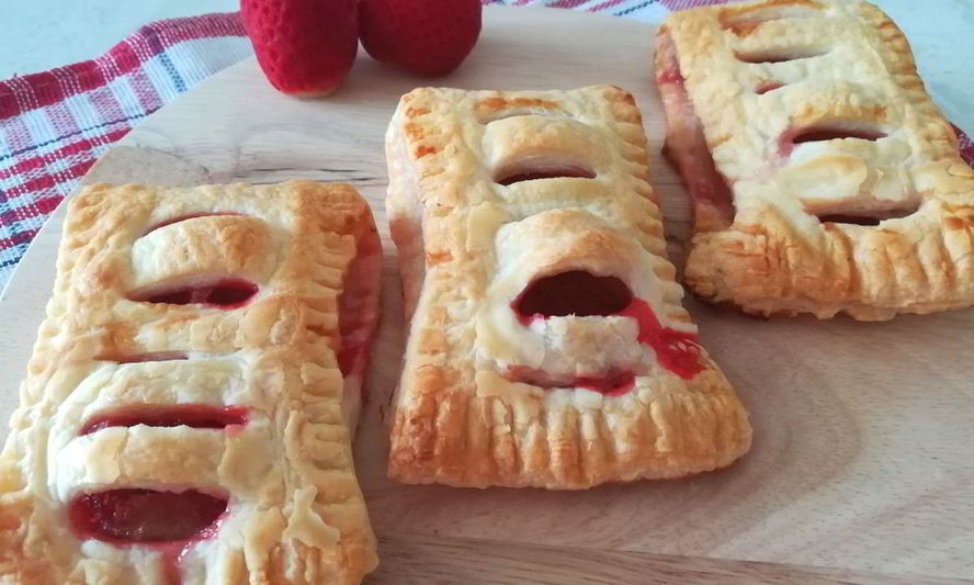 Рецепт слоек с клубникой