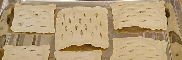 слойки с курицей