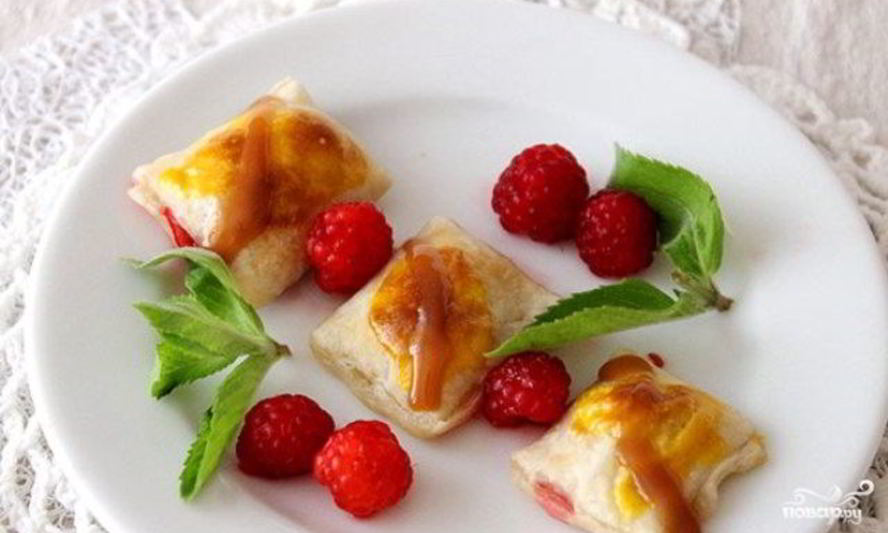Рецепт слоек с малиной