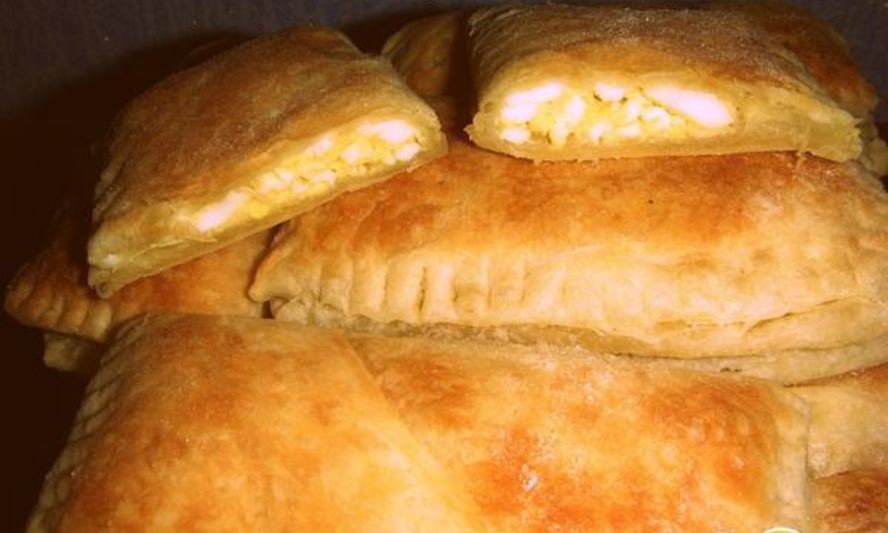 Рецепт слоек с сыром и яйцом