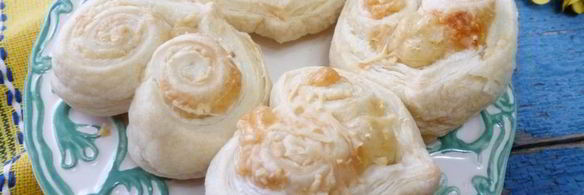 слойки с сыром