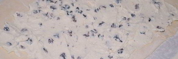 слойки с творожной начинкой и изюмом