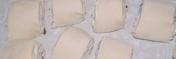 слойки с творожной начинкой и изюмом