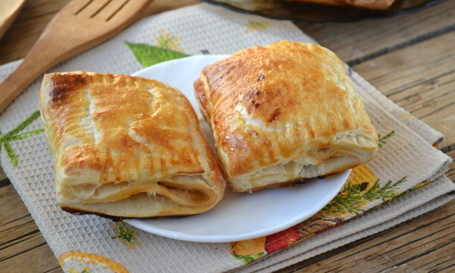 Рецепт слоек с вареньем из слоеного теста