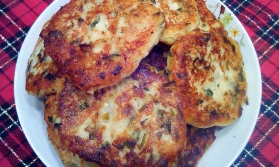 Рецепт чесночных сырников с перчинкой