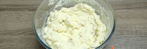 сырники из творога с изюмом