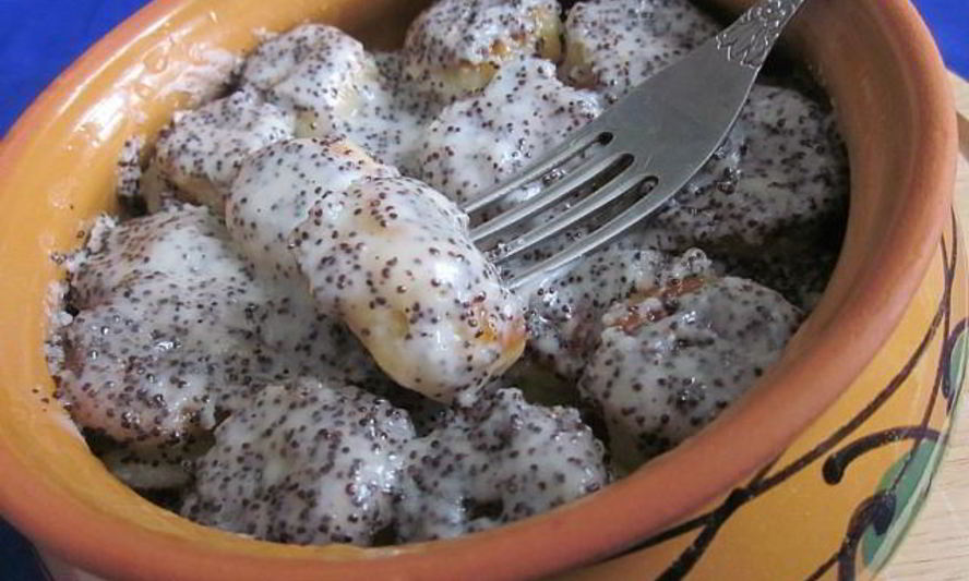 Рецепт сырников с маковым соусом