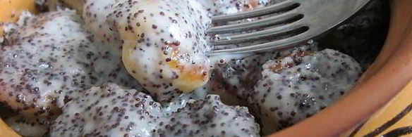 сырники с маковым соусом