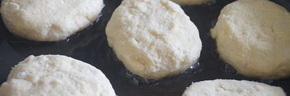 сырники с медовыми вишнями