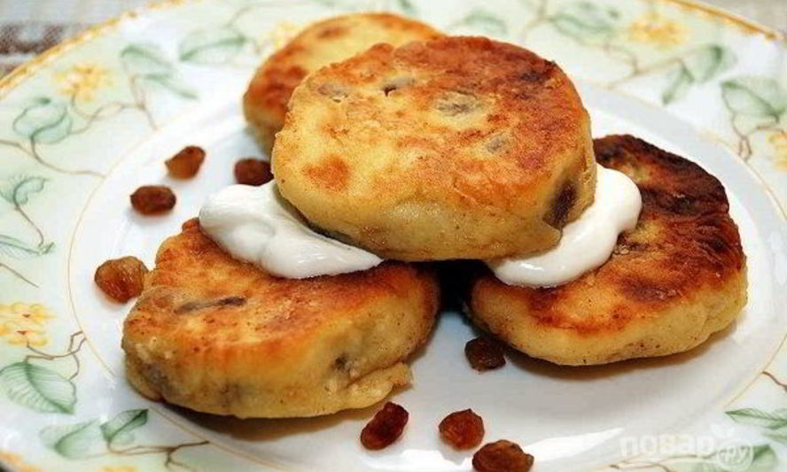 Рецепт сырников с яблоком и сухофруктами