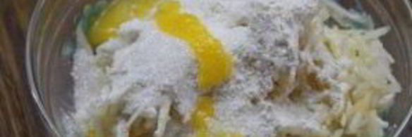 сырники с яблоком и сухофруктами