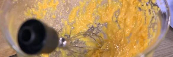 творожник с миндалем и вяленой вишней