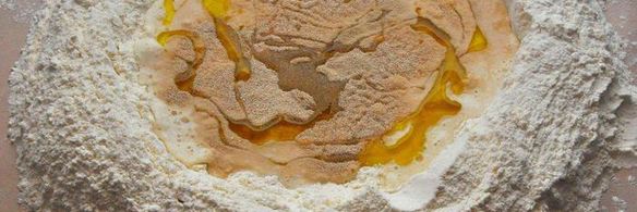 домашние соус и тесто для пиццы