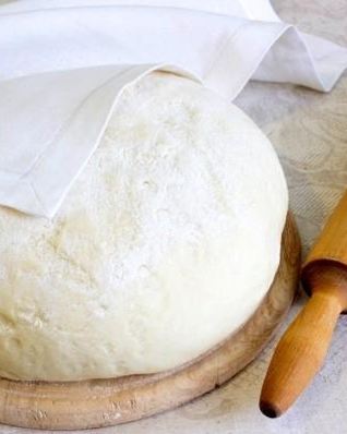 Самое вкусное дрожжевое тесто для пиццы