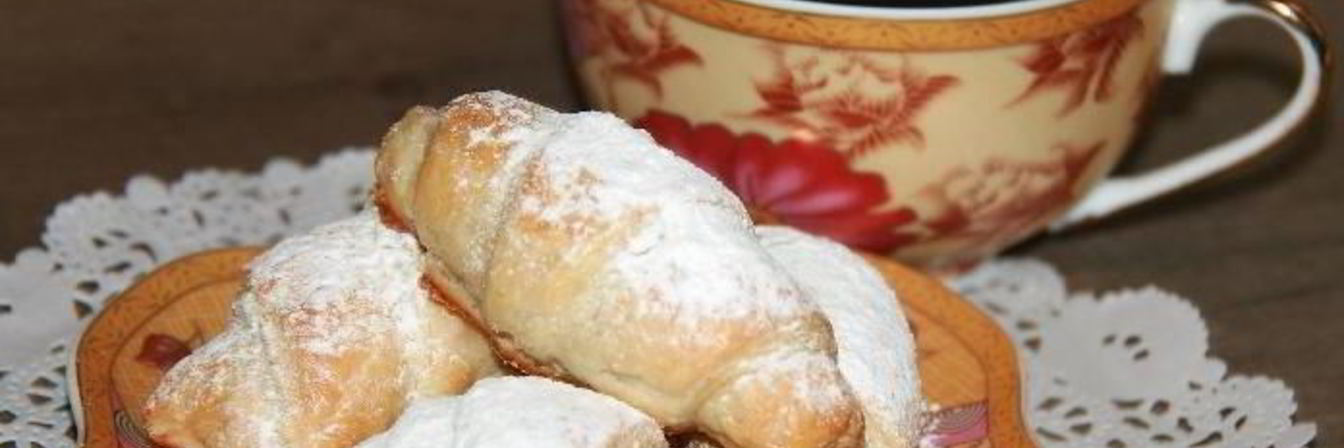 Слоеное тесто со сгущенкой