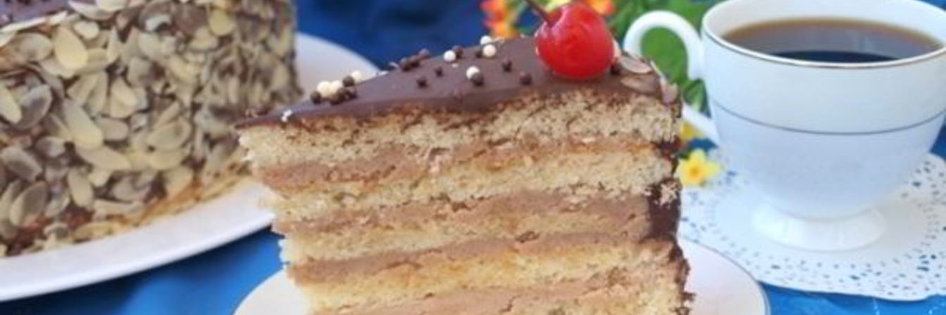 Бисквитный многослойный торт