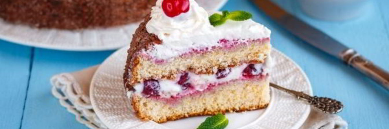 Бисквитный торт со сметанным кремом