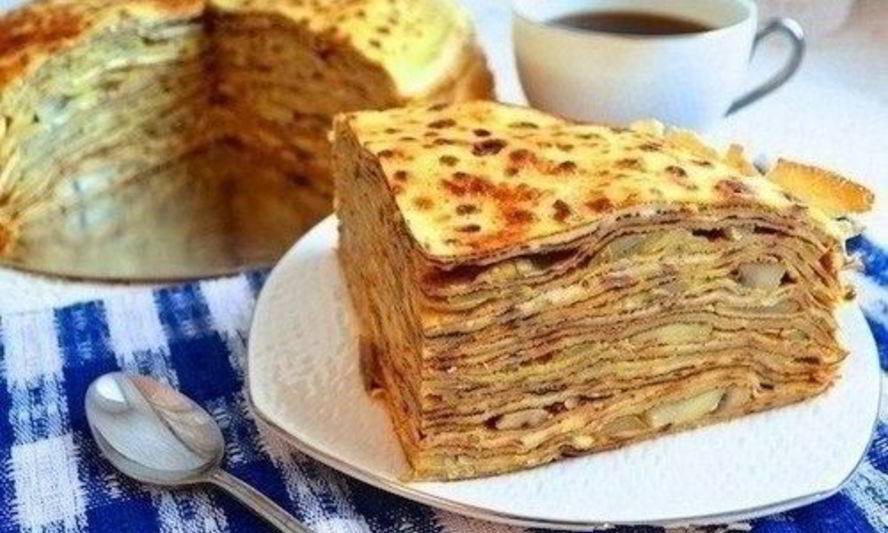 Рецепт блинного торта с шампиньонами и сыром