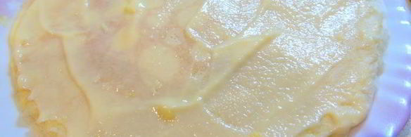 блинный торт с заварным кремом и ягодами