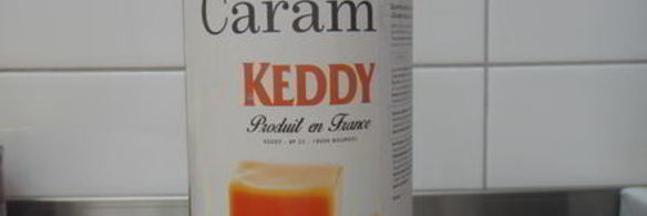 домашний медовик с карамельным кремом и малиновой прослойкой